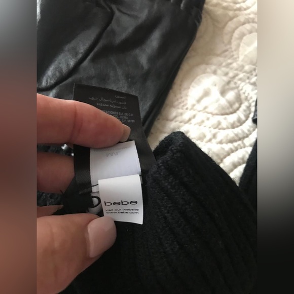 Bebe black long fingerless gloves with crystal accents. Missing one stone sz M/L - Picture 10 of 10